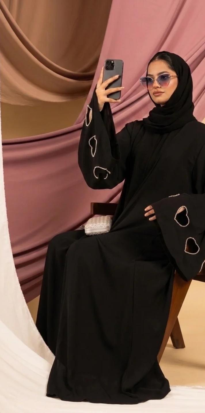 The HeartBeat Cut Out Abaya